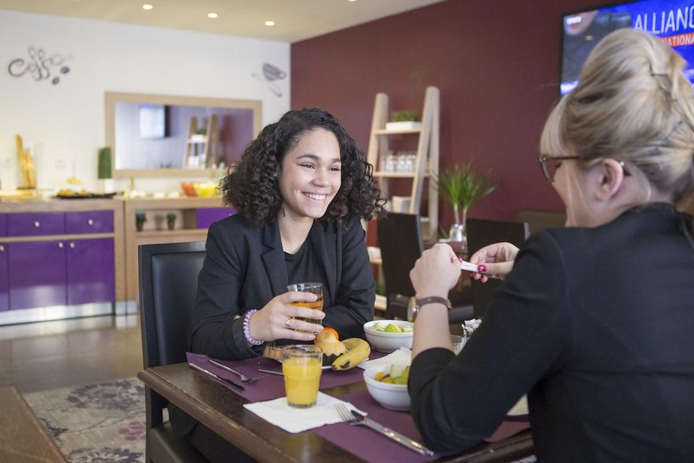 Hotel Mercure Rennes Cesson Esterno foto
