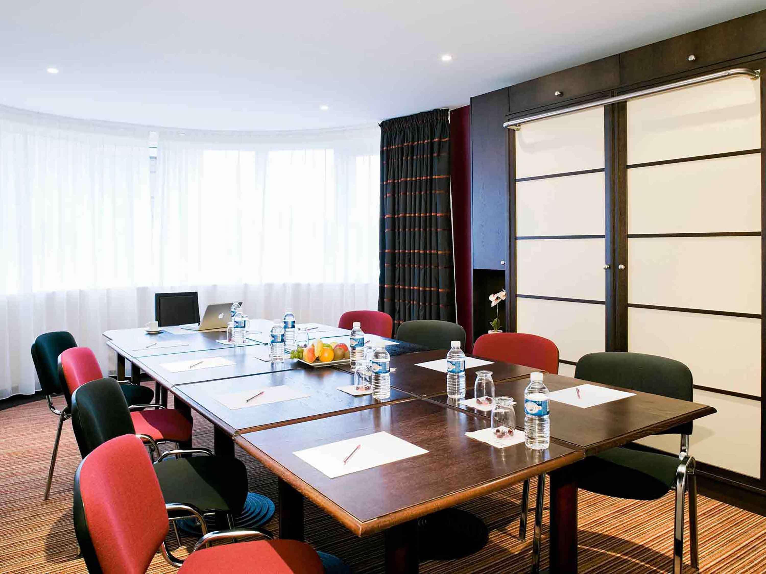 Hotel Mercure Rennes Cesson Esterno foto